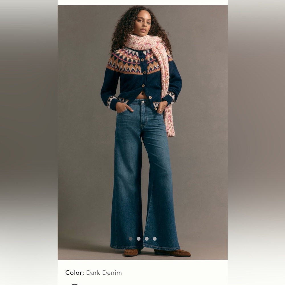 The Adi Mid-Rise Flare jeans by Pilcro